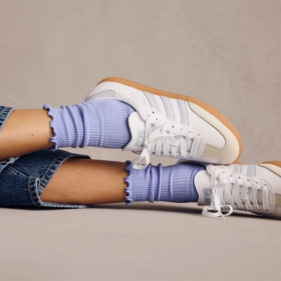 SCALLOP EDGE RIBBED SOCKS price