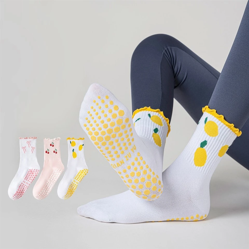 Socks During Yoga high quality